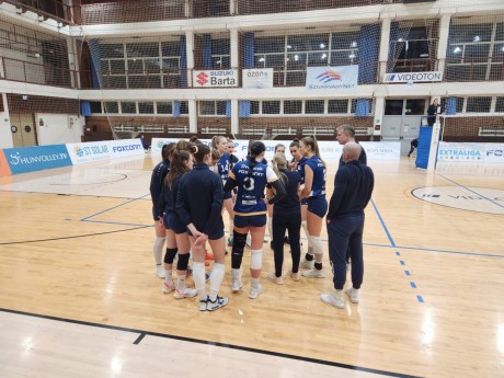 Pontot szereztek a fehérvári röplabdázó hölgyek, de a meccset az Újpest nyerte